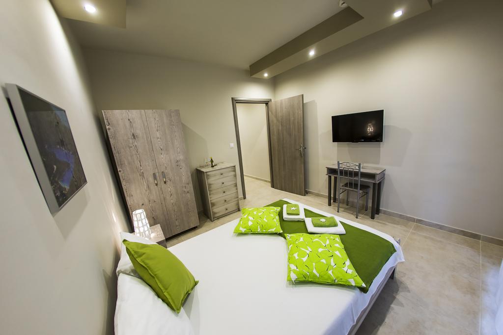 Zonita Guest House Nea Plagia Exterior photo