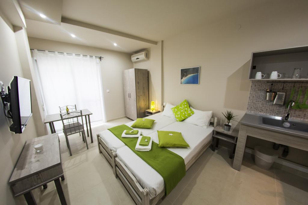 Zonita Guest House Nea Plagia Exterior photo